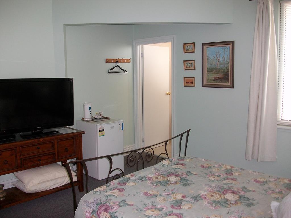 Stella'S Dromana Hotel Room photo