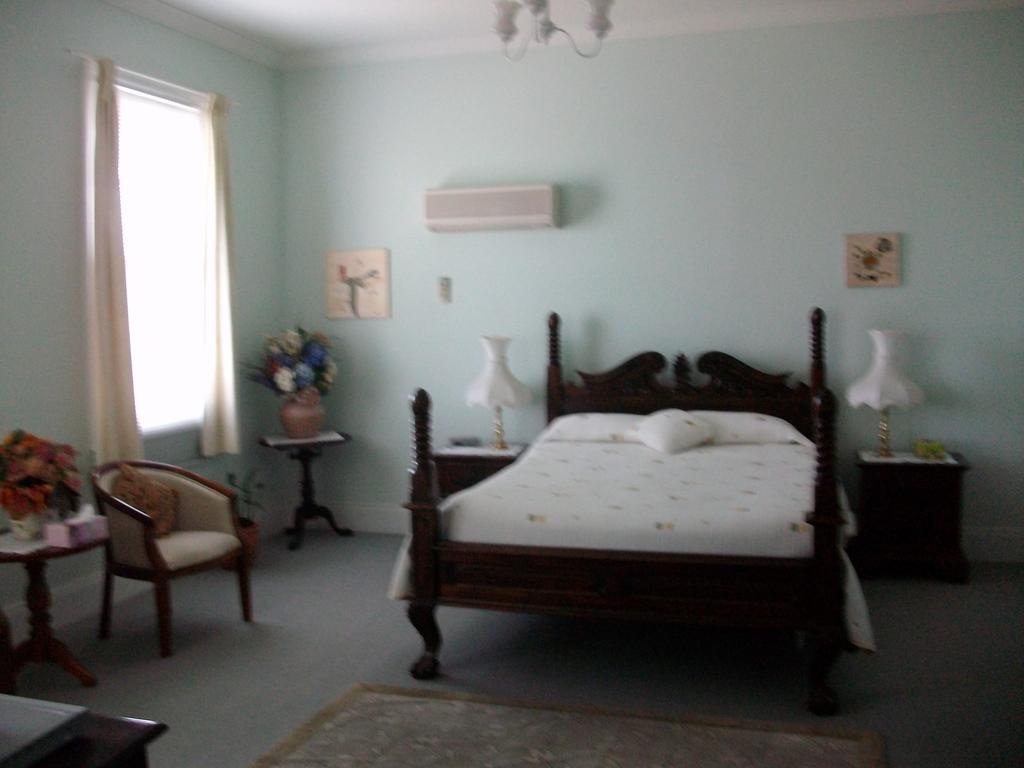 Stella'S Dromana Hotel Room photo